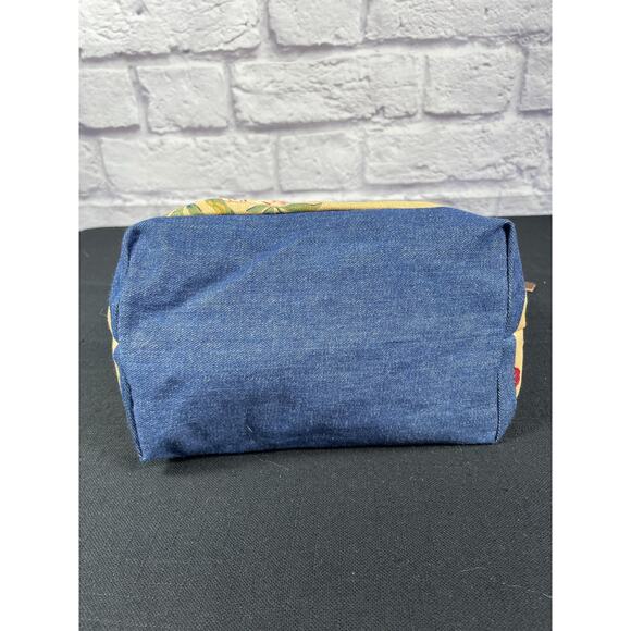 Handmade floral and denim fabric bag. The bag is one of a kind - Picture 3 of 5